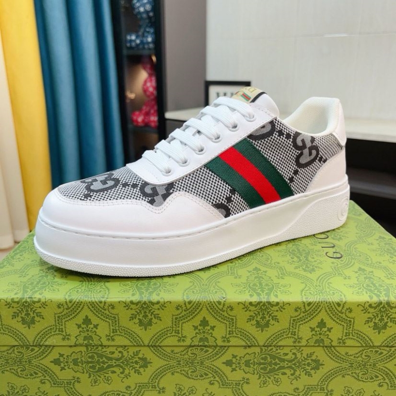 G*u*i casual shoes